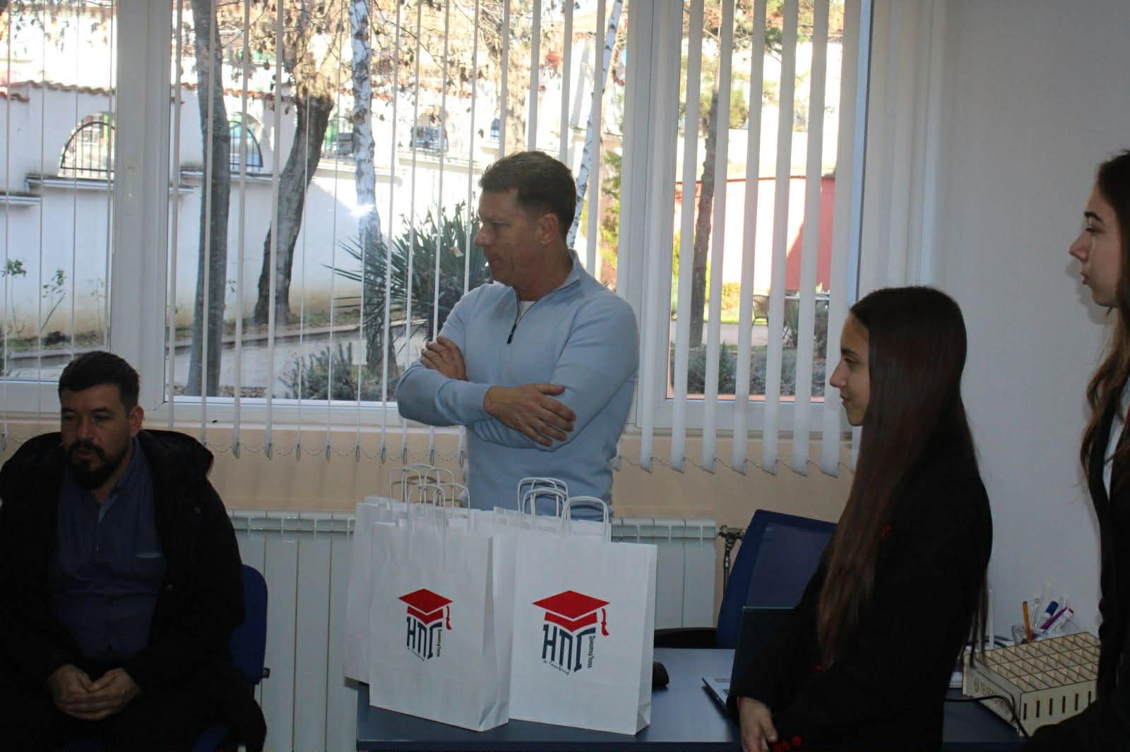 Messenger creation 213F37BA 50D7 4B95 AF6D A5DC37CEE1B2