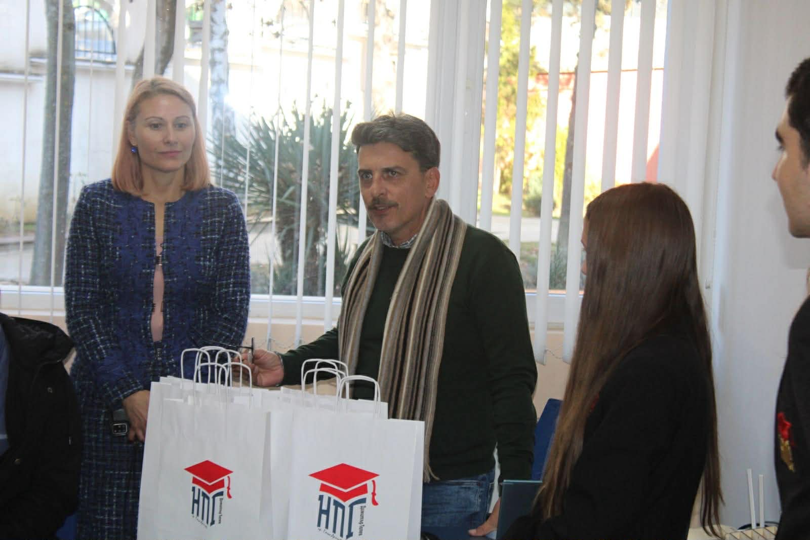 Messenger creation 245A33DC 9E42 4B47 B569 3ED7859A6FF2