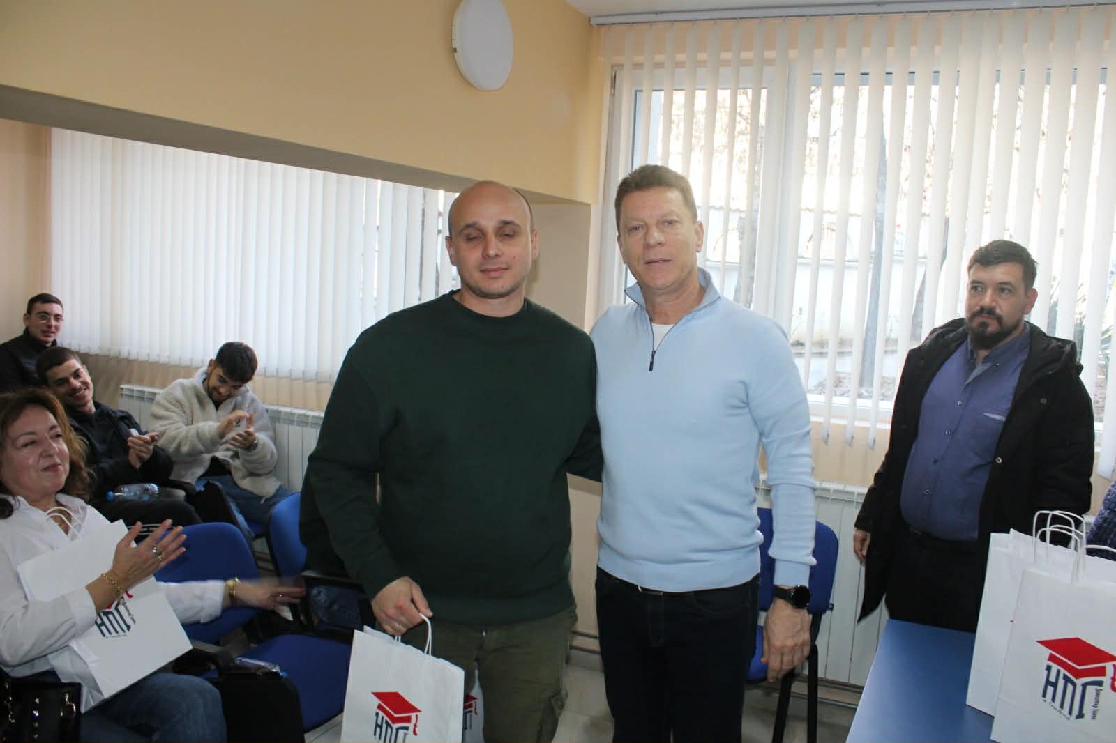 Messenger creation A523C657 A1D0 4C11 A3D6 4C3F29239E49